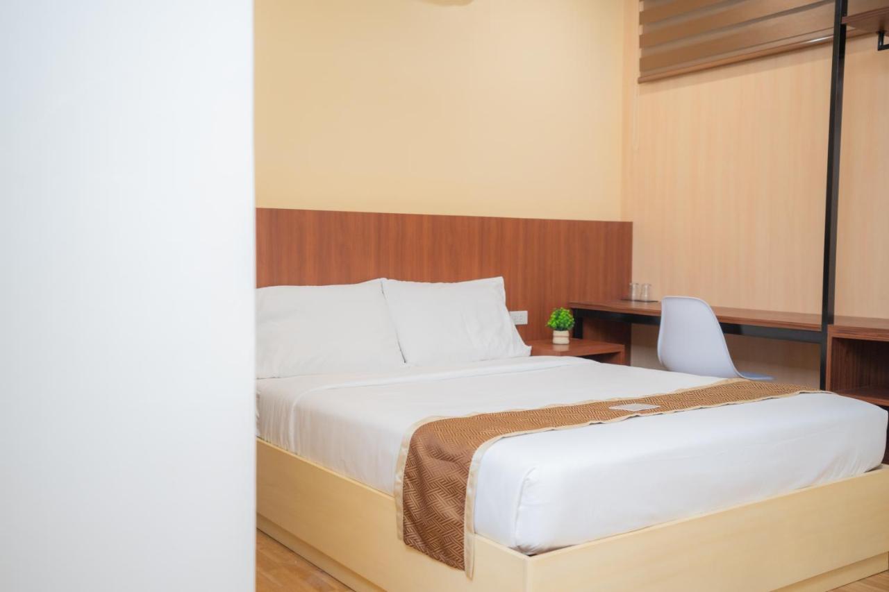 Sundaze Dormitel Hotel Naga Kültér fotó