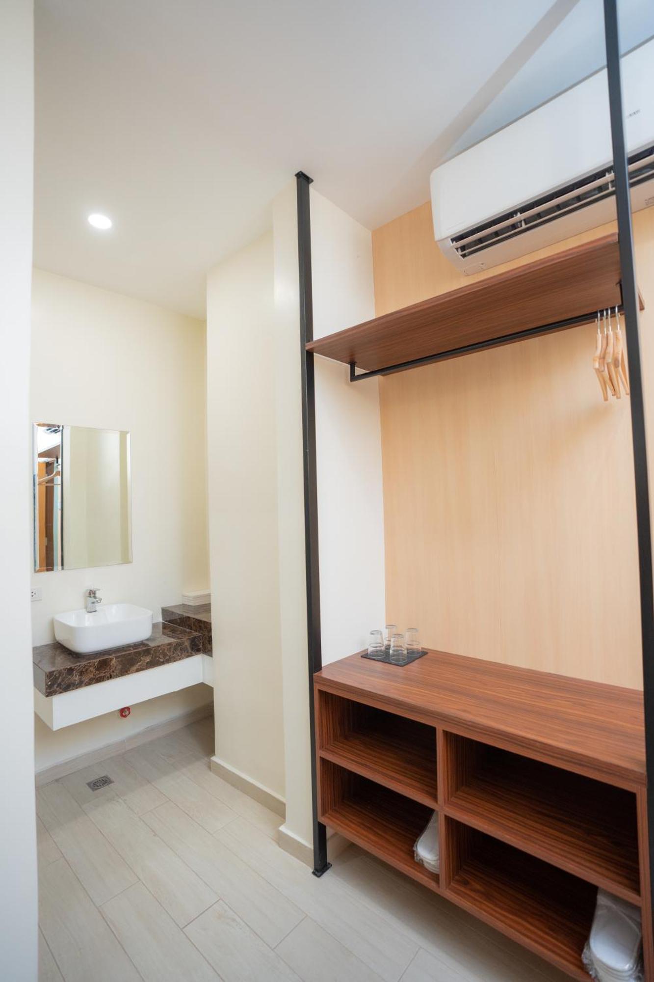 Sundaze Dormitel Hotel Naga Kültér fotó